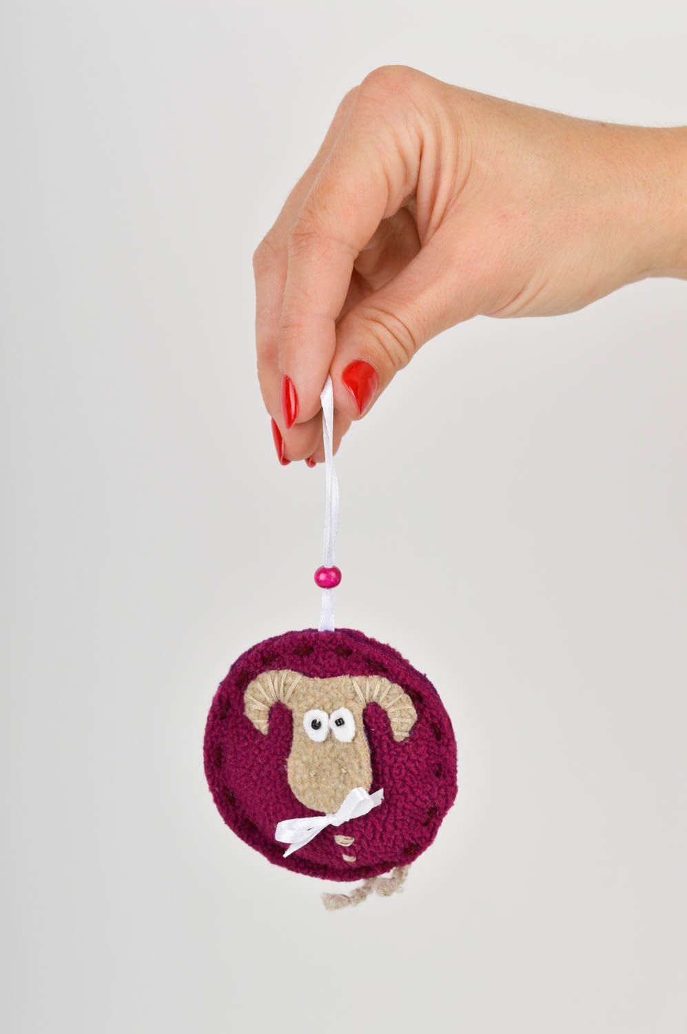 Porte-clé mouton violet Porte-clés fait main rond en tissu polaire Petit cadeau photo 2
