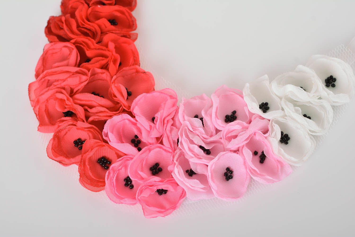 Бусы ручной работы бусы из ткани дизайнерское украшение цветочная поляна фото 5