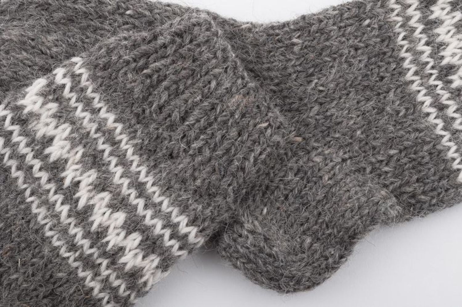 Grey wool socks with white ornament photo 3