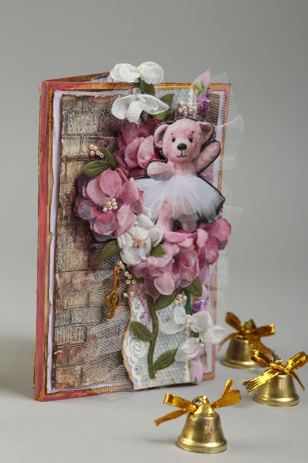 Tarjeta de felicitación artesanal con oso postal hecha a mano regalo original foto 1