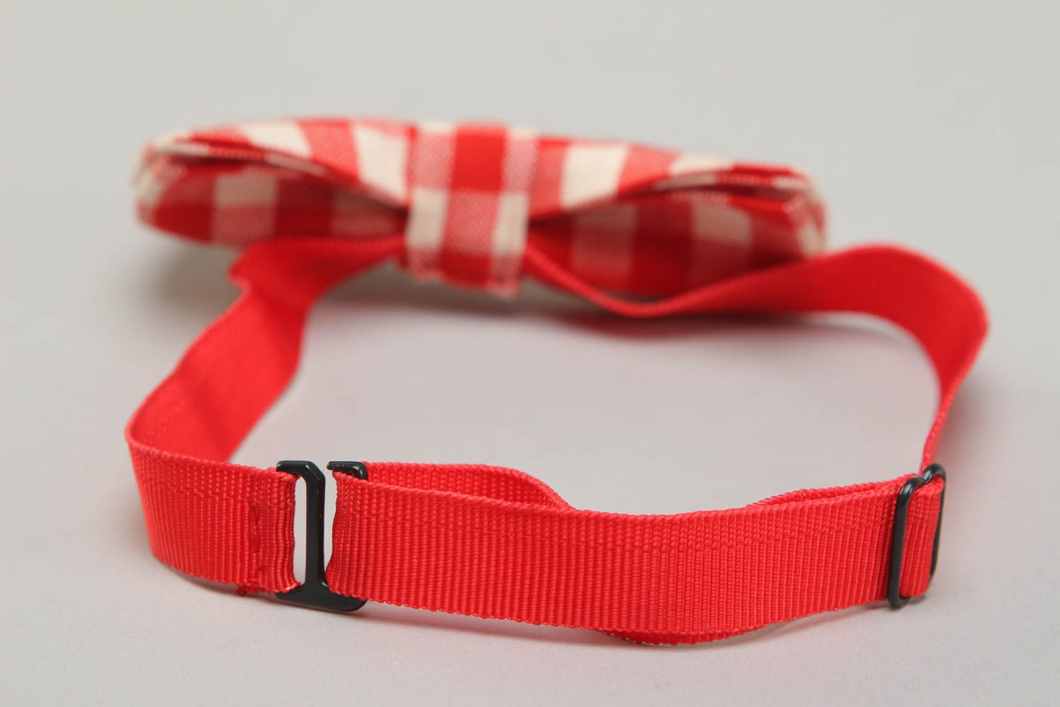 Red checkered fabric bow tie photo 3