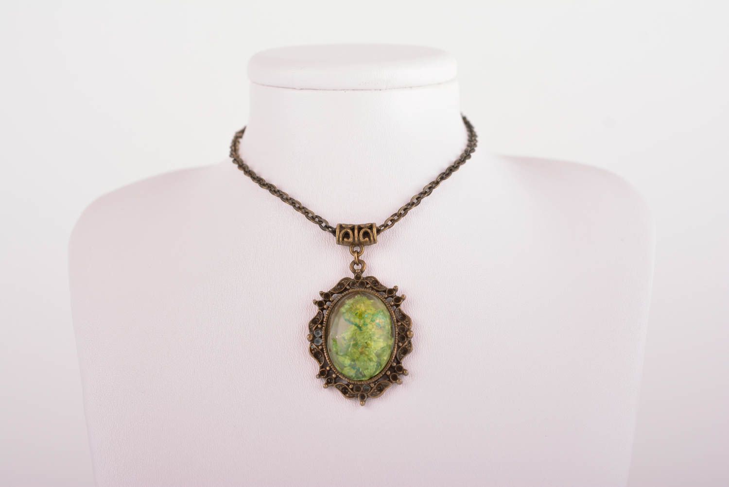 Stylish handmade pendant epoxy pendant with real flowers fashion trends photo 5