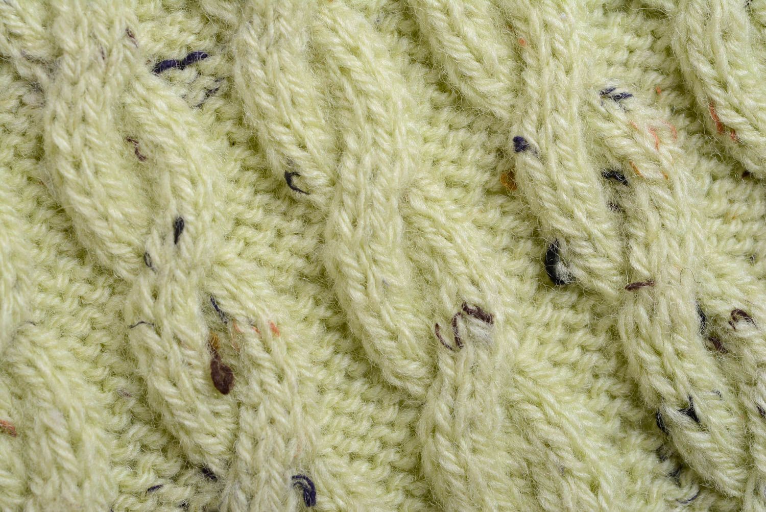 Petit sac tricoté avec des aiguilles en fils de laine fait main pour femme photo 3