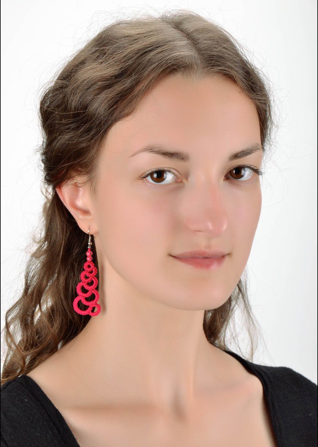 Crimson earrings made from woven lace photo 5