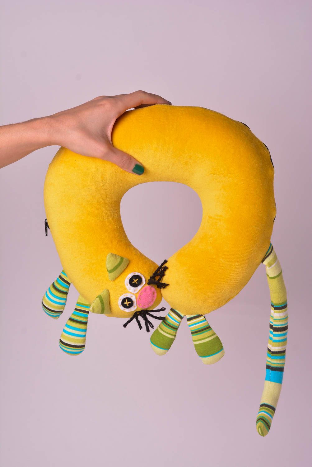 Игрушка-подушка ручной работы детская игрушка кот диванная подушка желтая фото 2