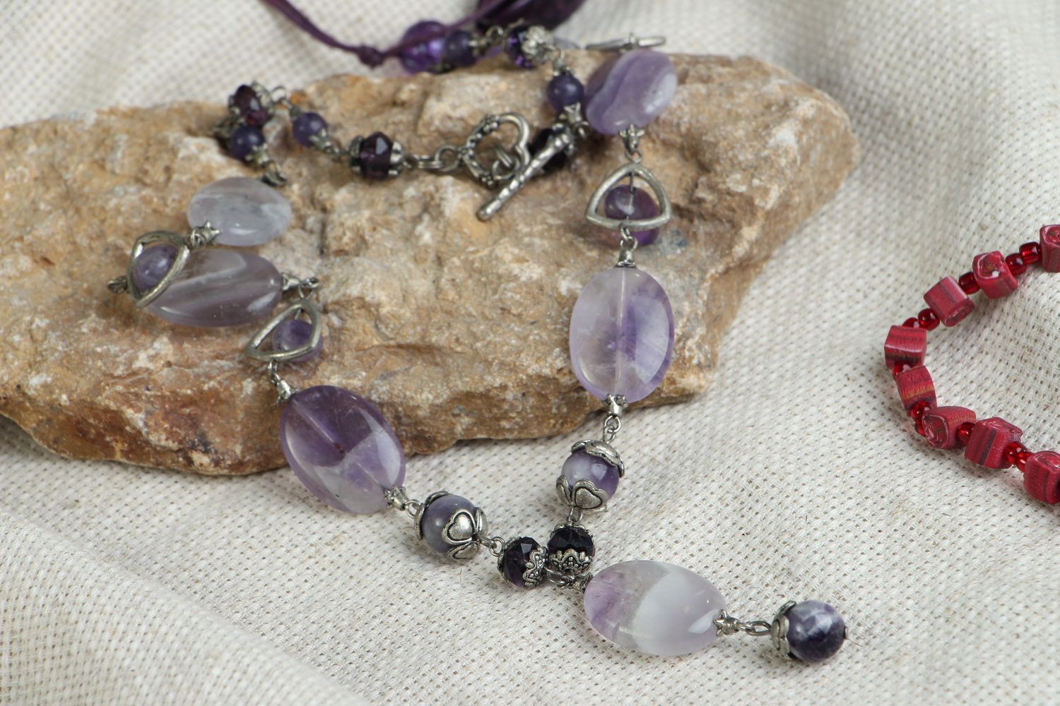 Beaded Necklace Made of Silver and Amethyst photo 4