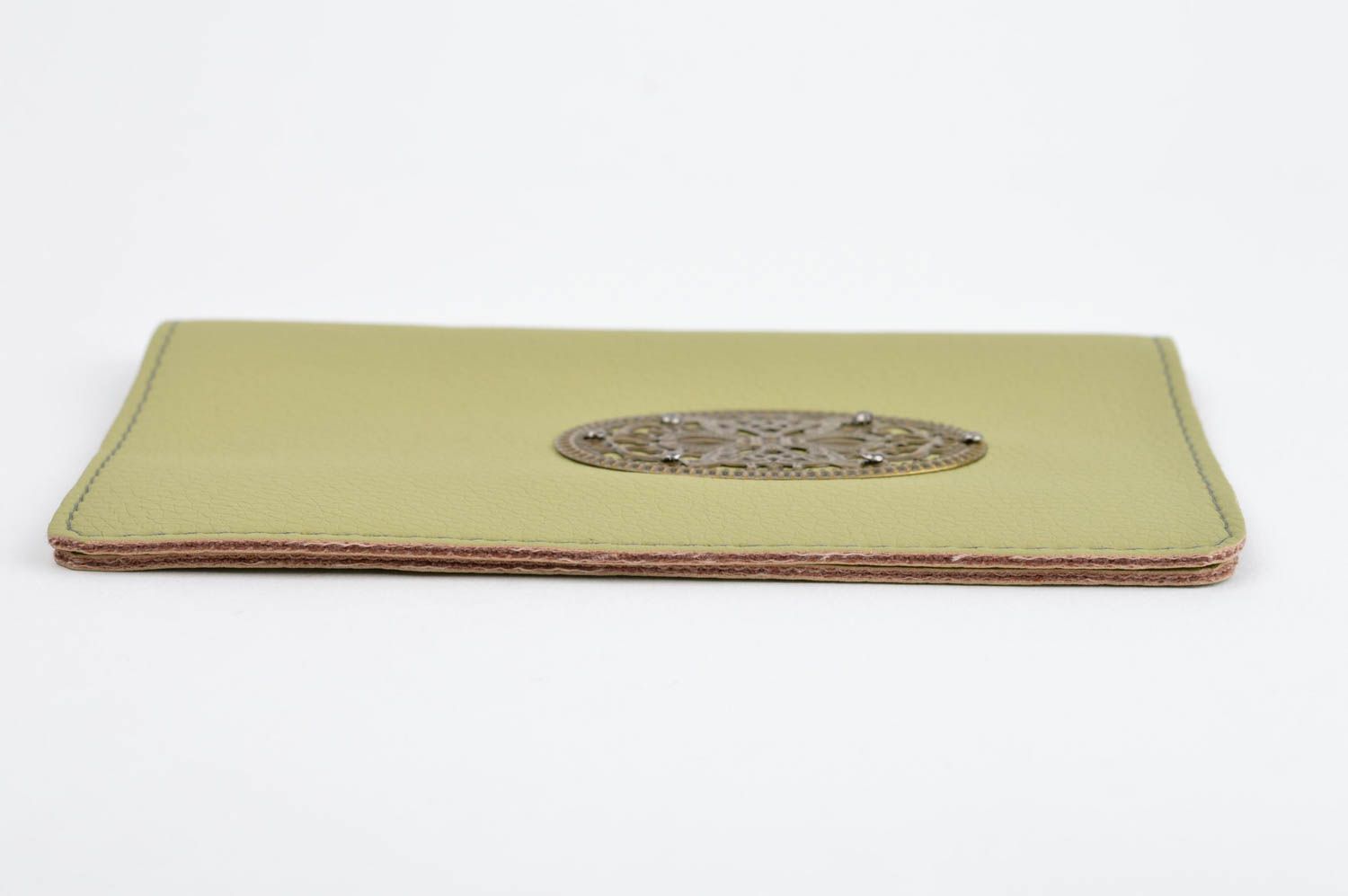Porte passeport cuir artificiel fait main vert clair design Cadeau original photo 2