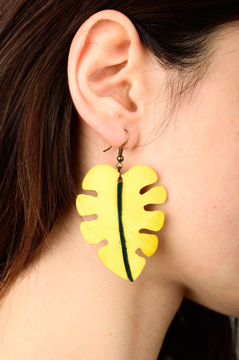 Leder Ohrringe handgefertigt Damen Schmuck Accessoire für Frauen in Gelb foto 2