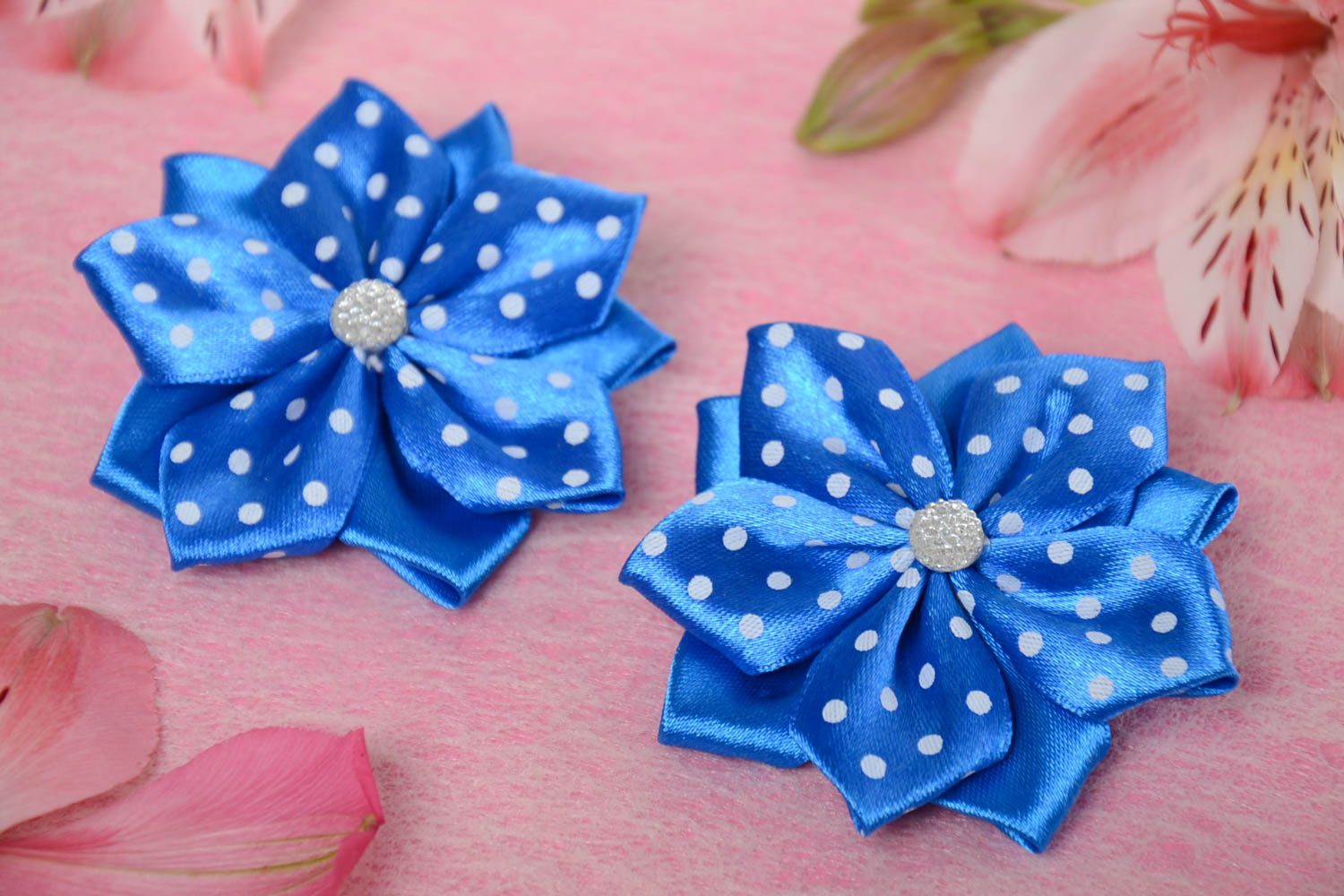 Set of 2 handmade hair clips with metal basis and blue ribbon flowers photo 1