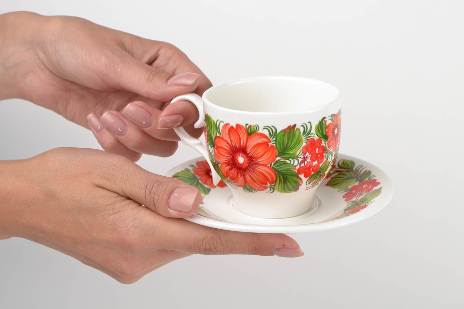 8 oz porcelain teacup with Russian style floral red and green pattern photo 2