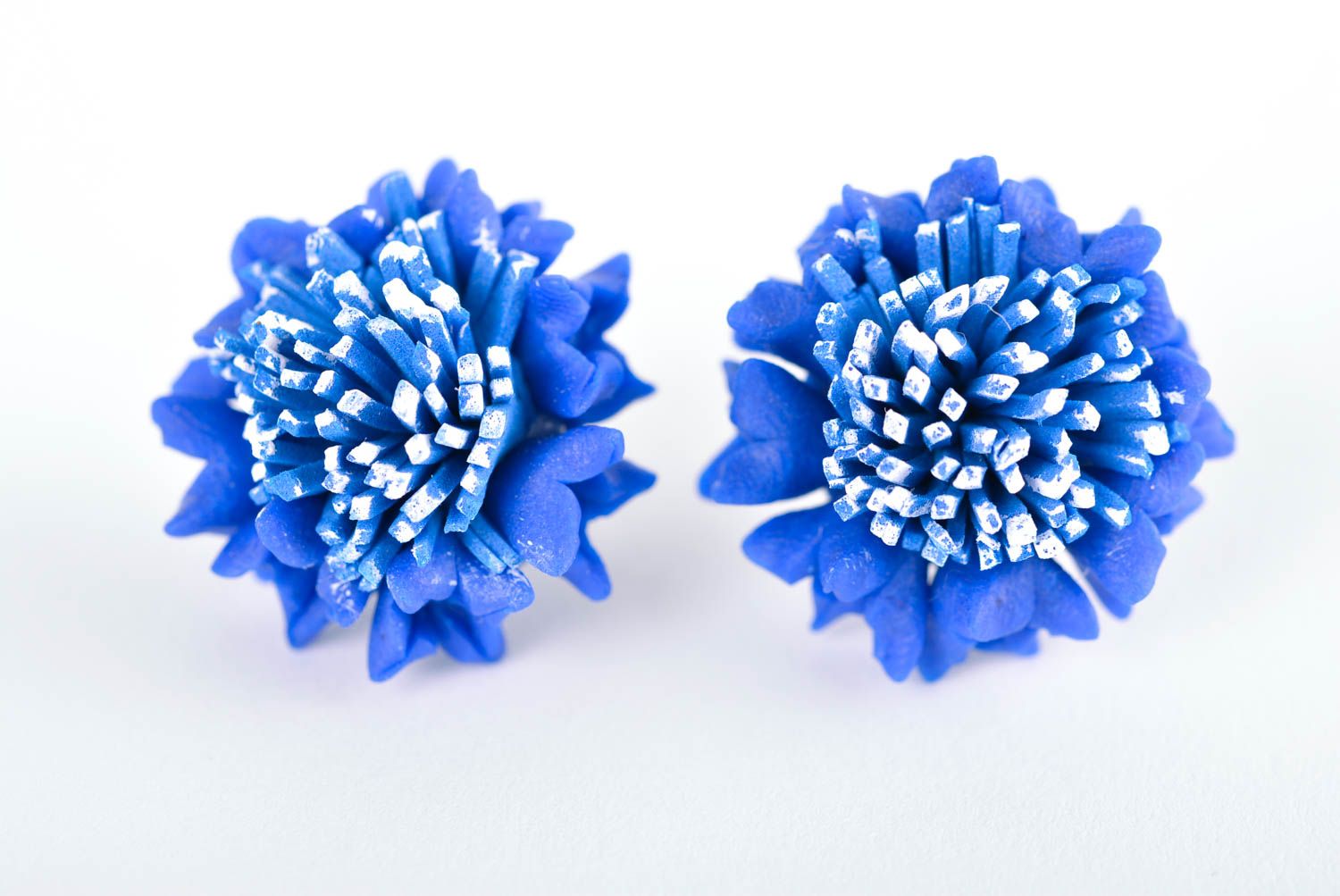 Boucles d'oreilles fleurs bleues Bijoux fait main pâte polymère Idée cadeau femm photo 1