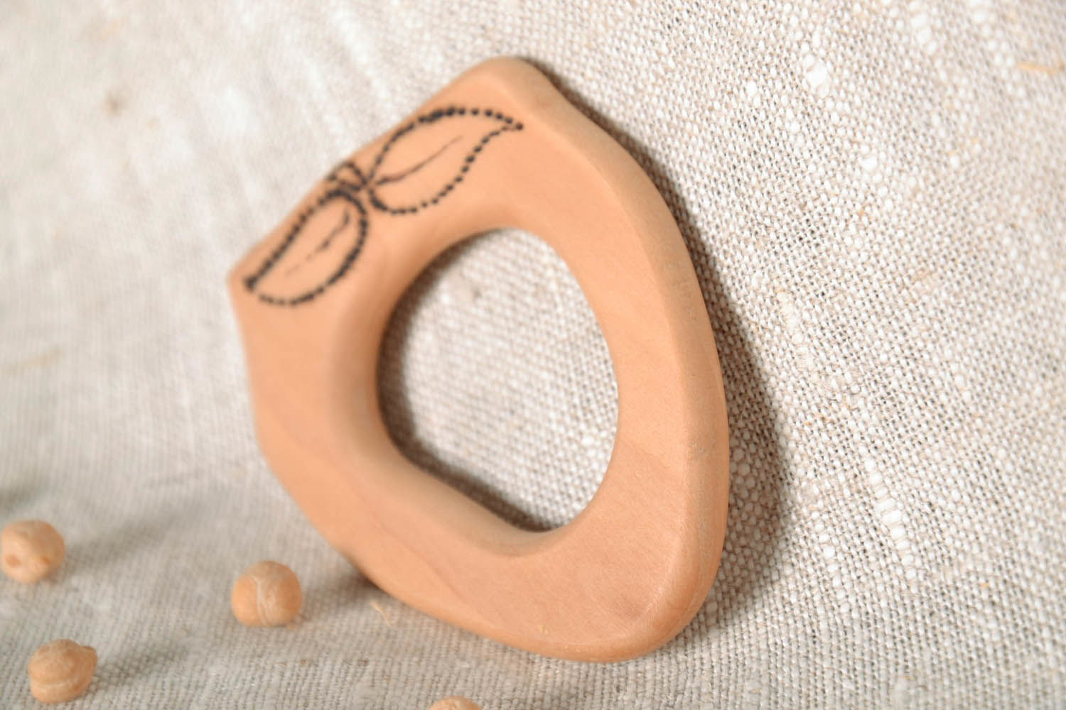 Wooden teething toy photo 1