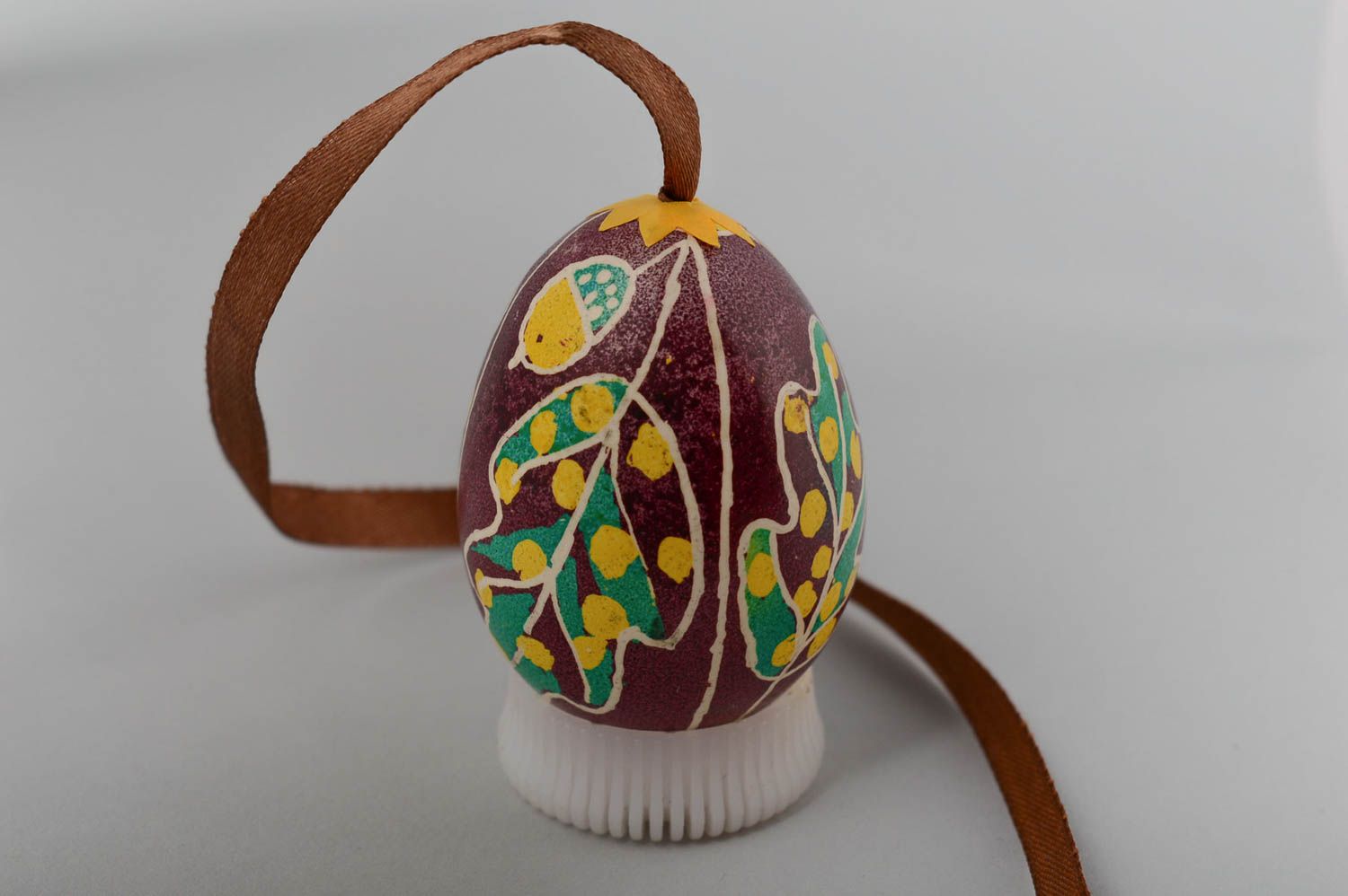 Расписное пасхальное яйцо ручной работы на шнурке декор для интерьера к Пасхе фото 2