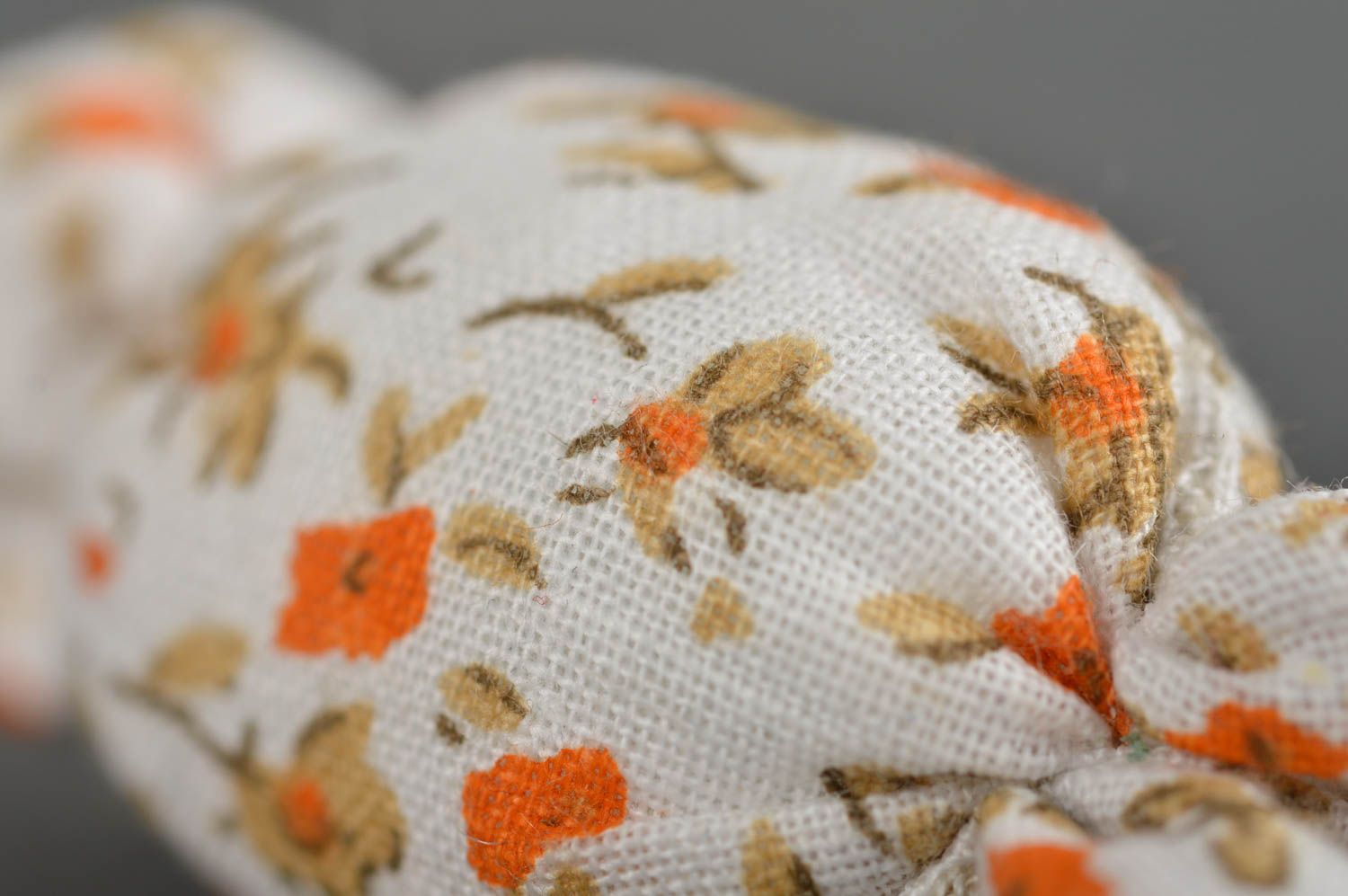 Broche bonbon Bijou fait main fantaisie en tissu motif floral Cadeau fille photo 5