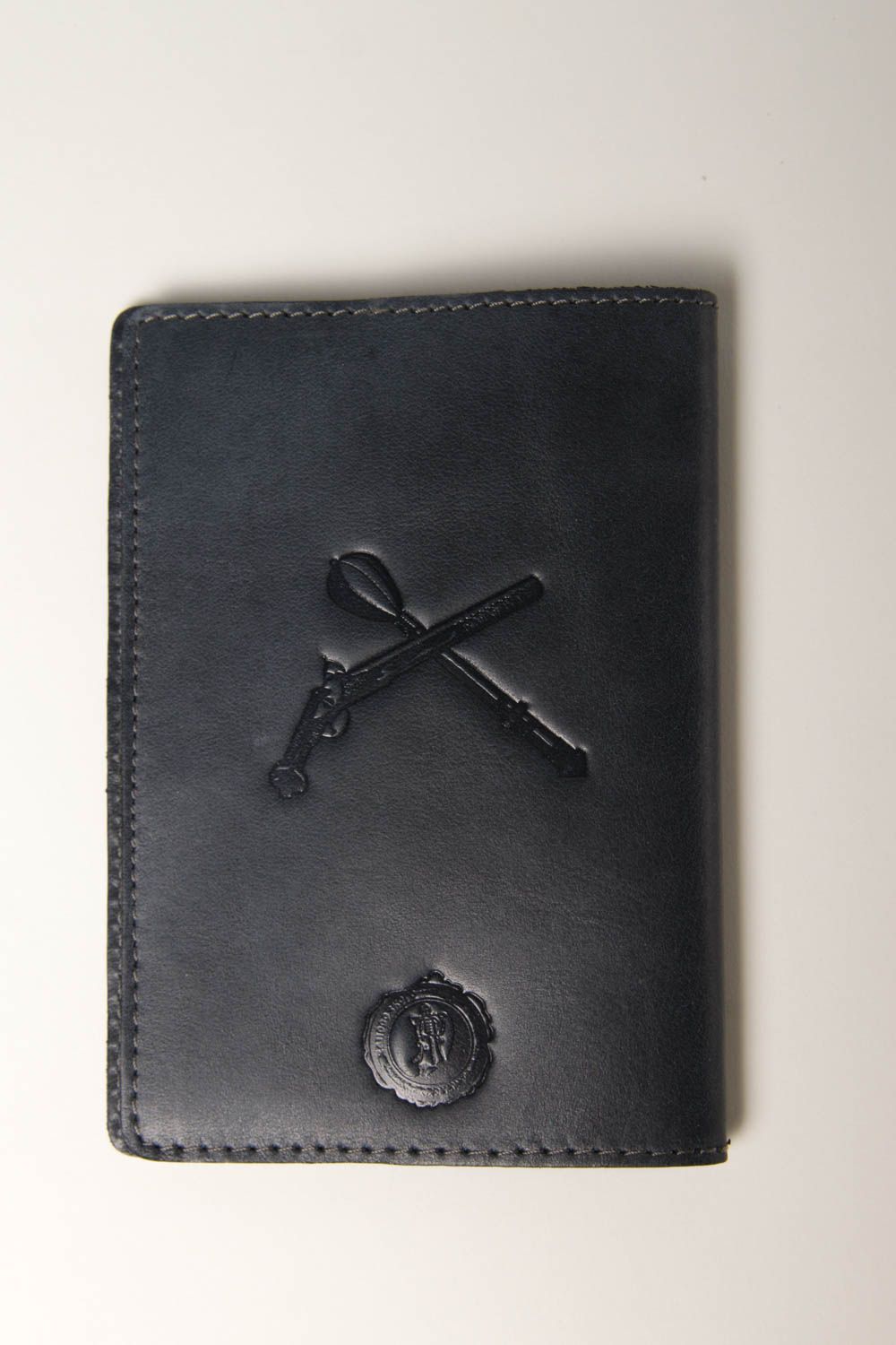 Estuche para pasaporte artesanal negro regalo original accesorio de hombre  foto 3