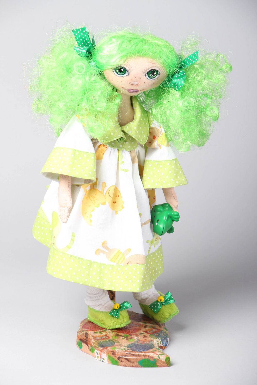 Soft doll with stand in fabric dress Princess Frog photo 1