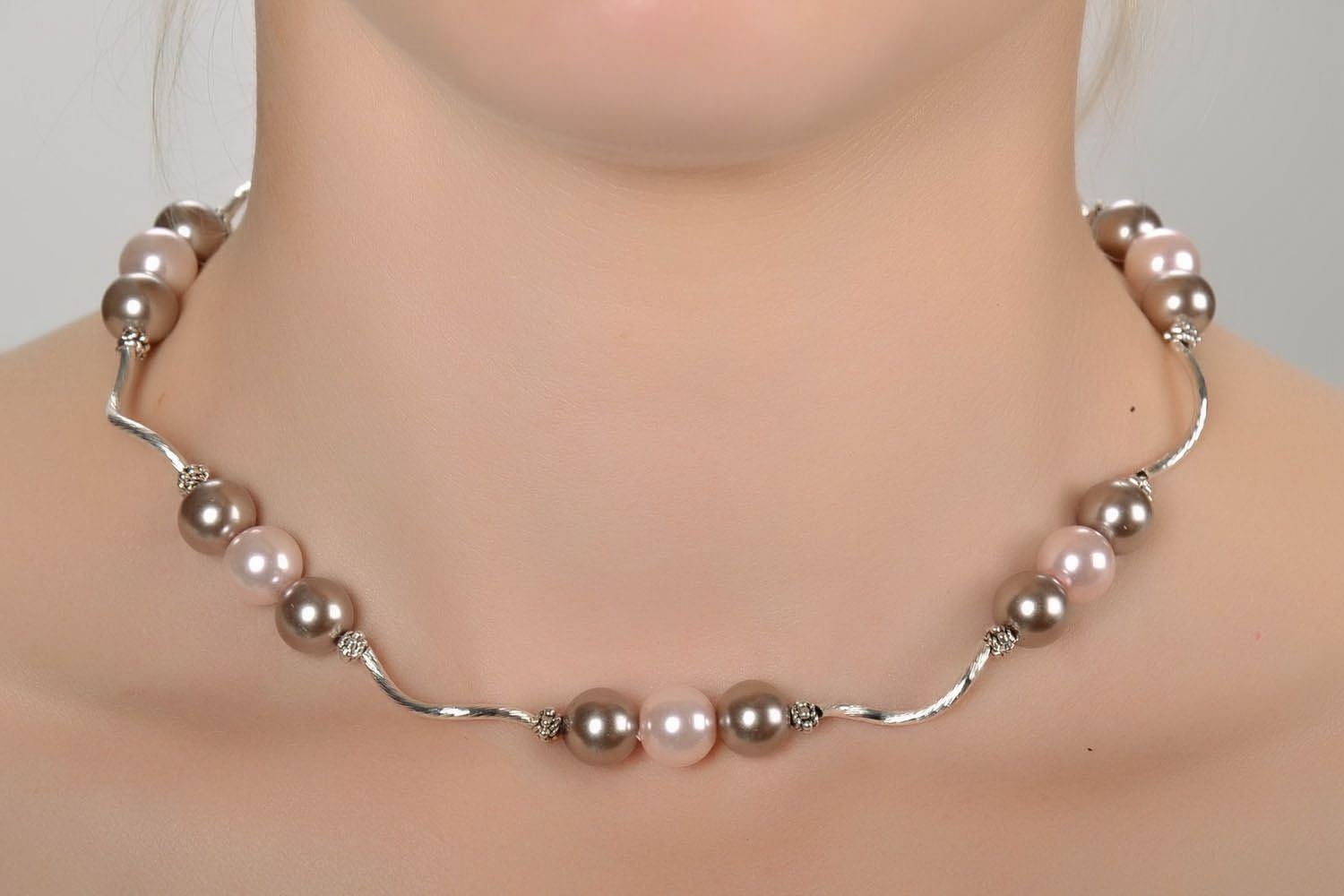 Pearl necklace photo 1