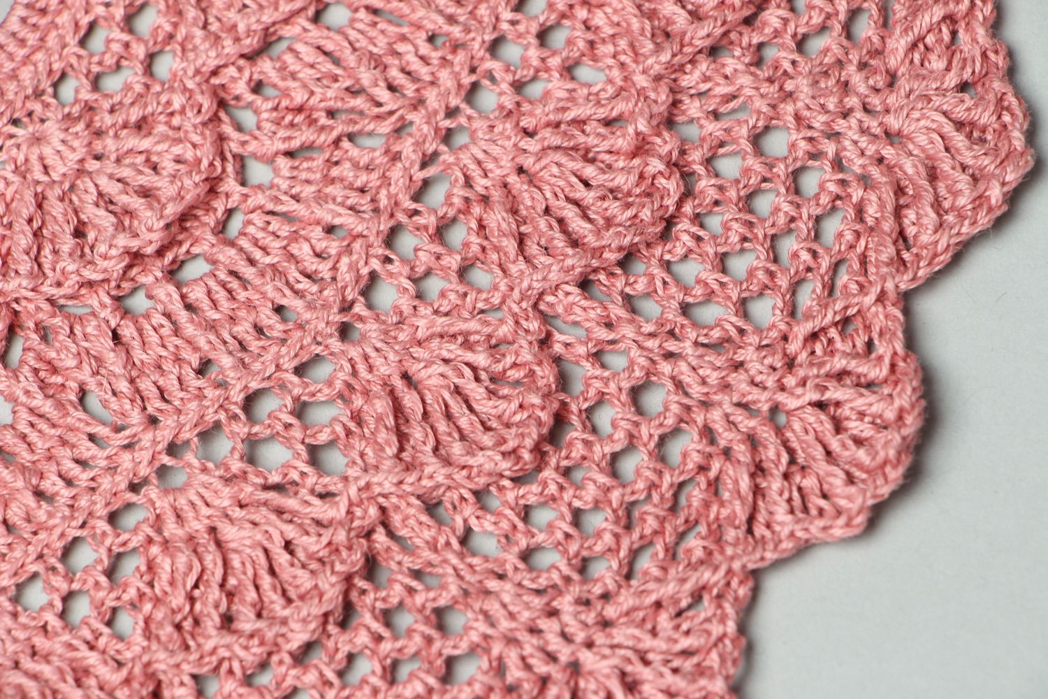 Decorative crochet table napkin photo 2