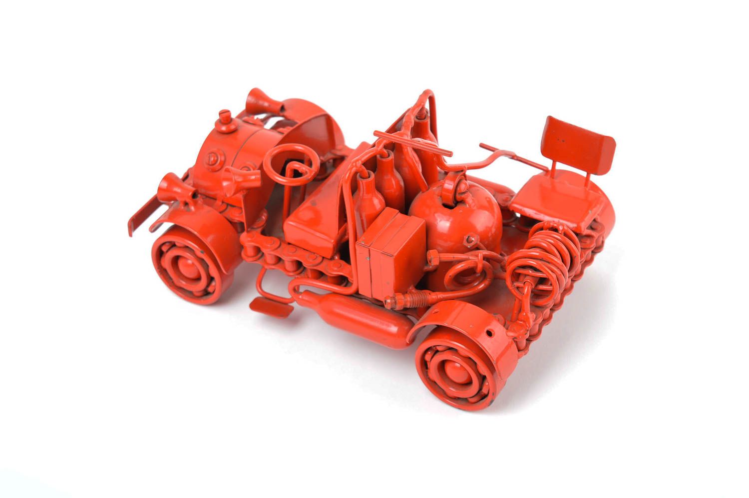 Figurine voiture rouge faite main Statuette design en métal Cadeau insolite photo 2