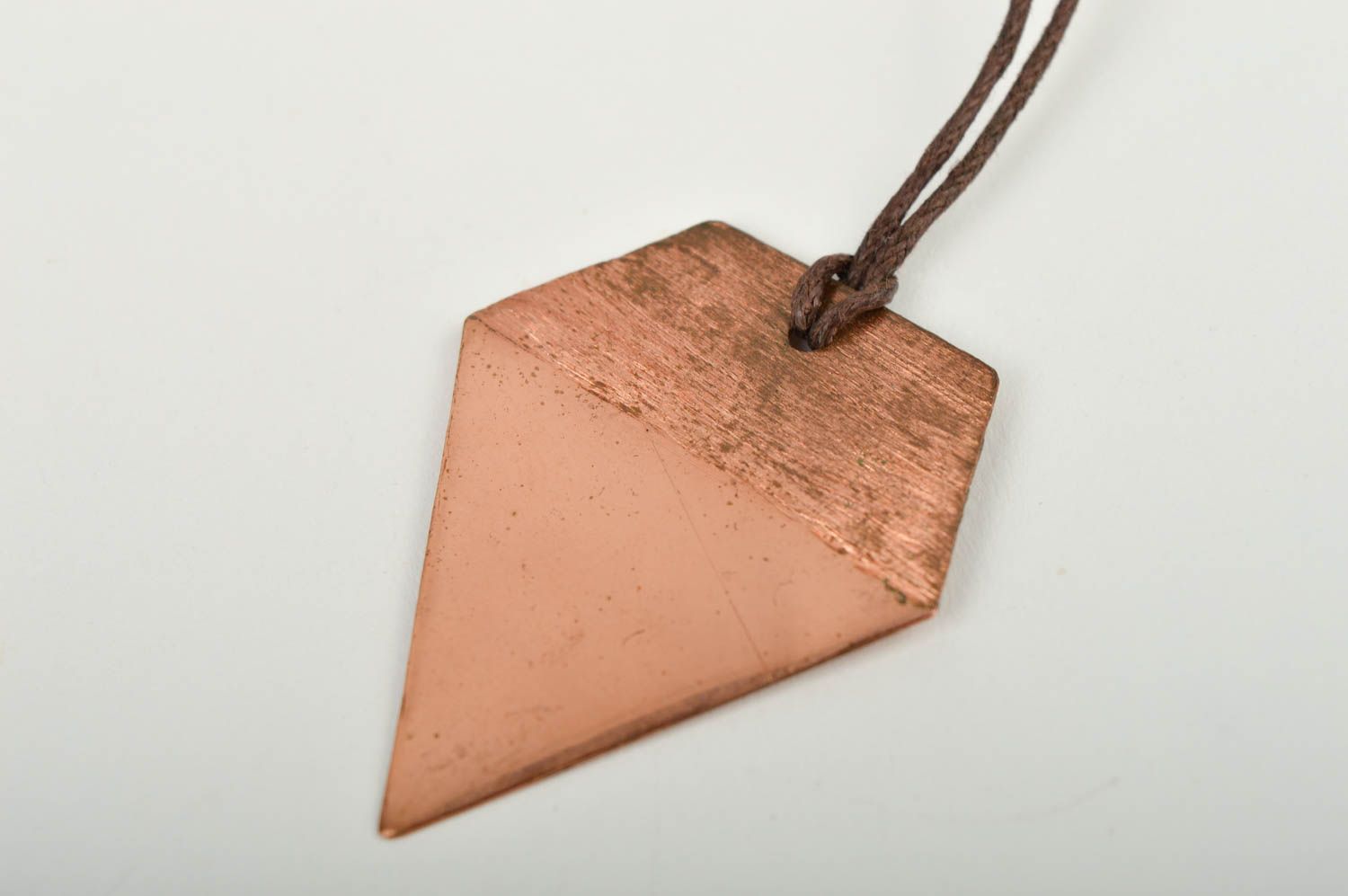 Handmade Accessoire für Frauen Kupfer Anhänger Designer Schmuck Kristalle Form foto 4
