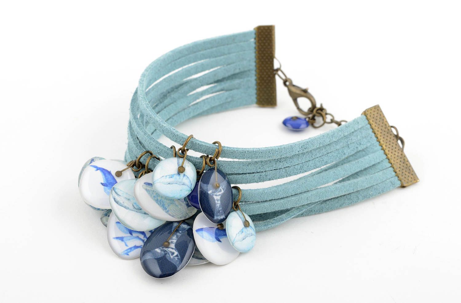 Gros bracelet Bijou fait main large bleu en daim avec breloques Cadeau femme photo 2