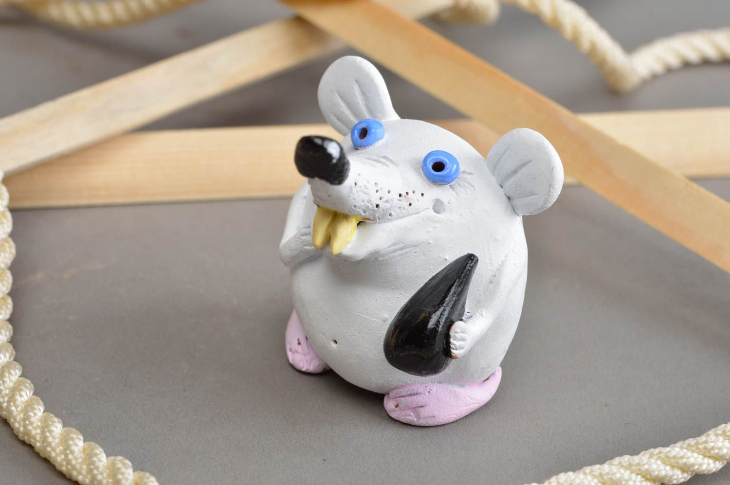 Figura de barro artesanal decoración de hogar regalo para amigos ratona gordita foto 5