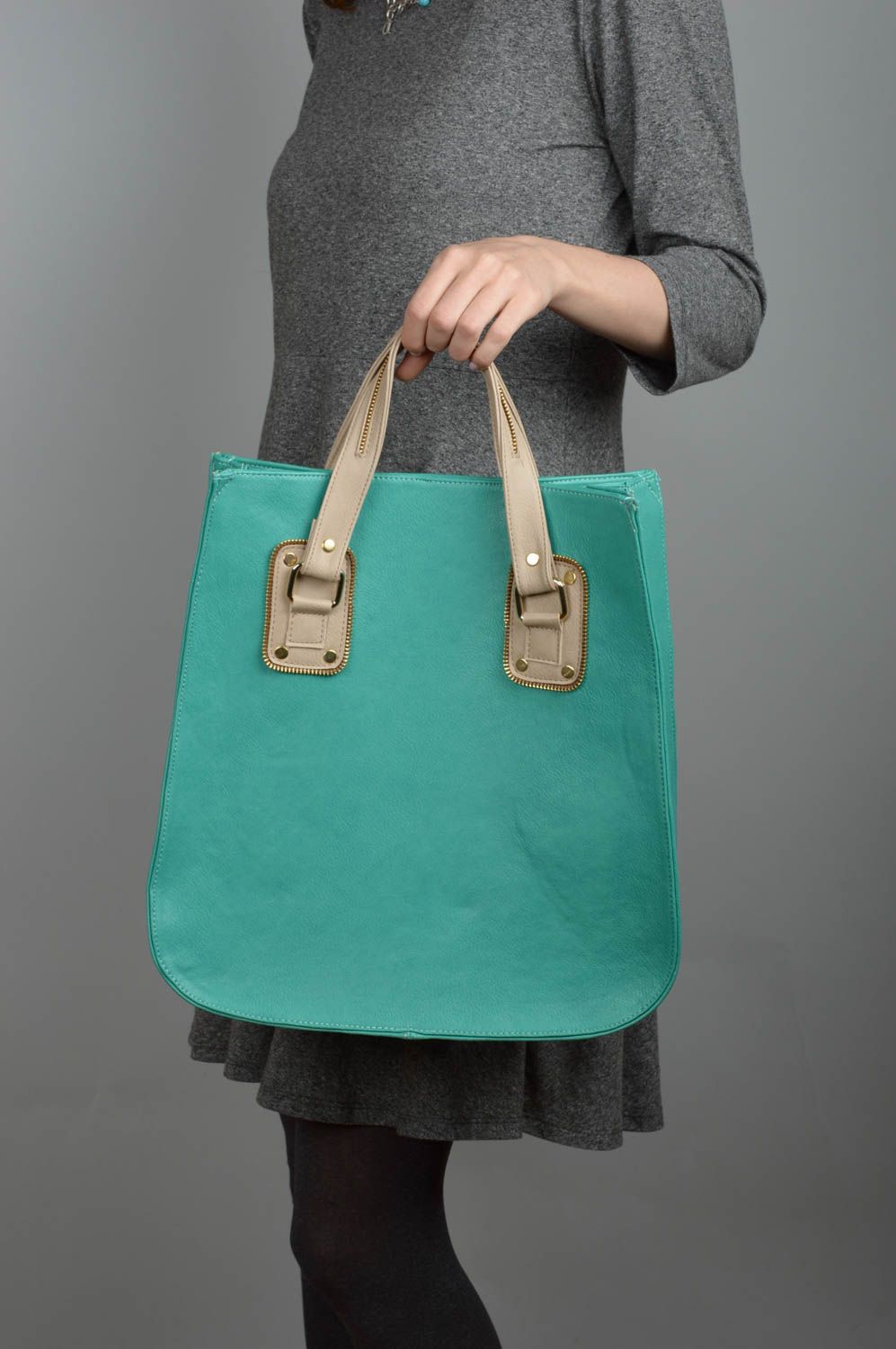 Schöne Tasche aus Kunstleder handgemachte Tasche für Frauen Mode Accessoire foto 1