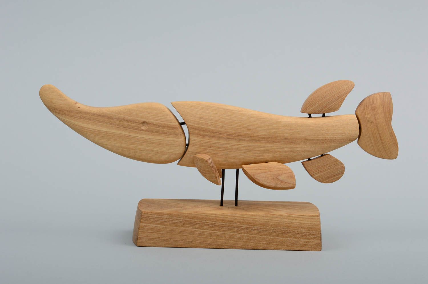 Figurine poisson fait main Statuette déco Cadeau original brochet en bois photo 1