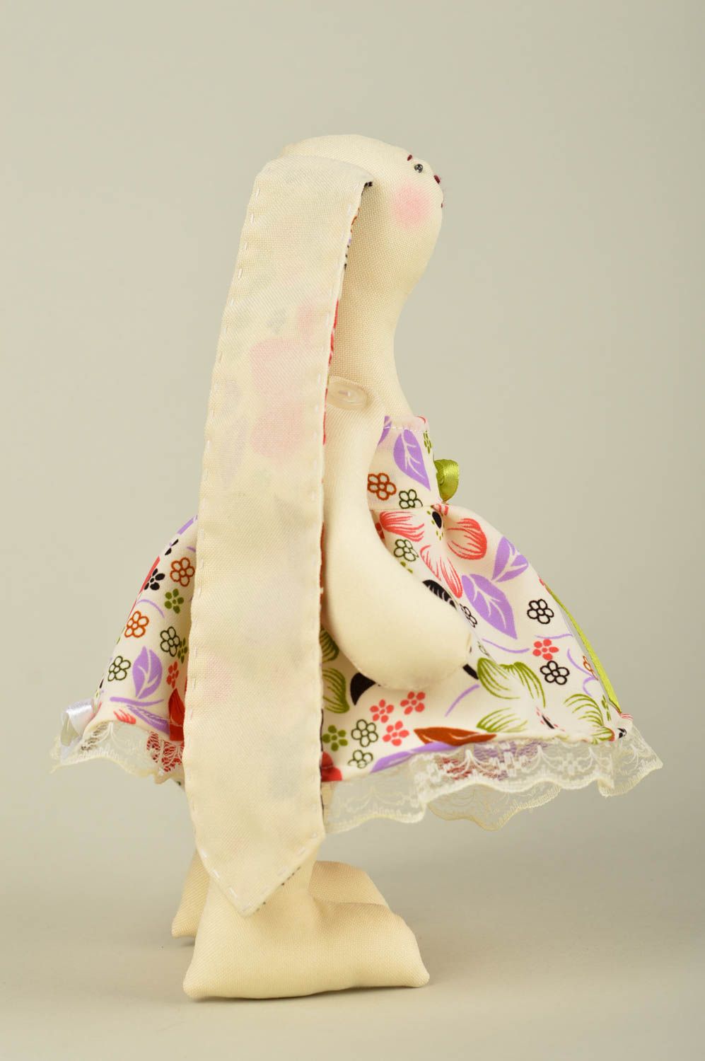 Peluche lapin en robe à fleurs Jouet fait main en coton Cadeau pour enfant photo 2