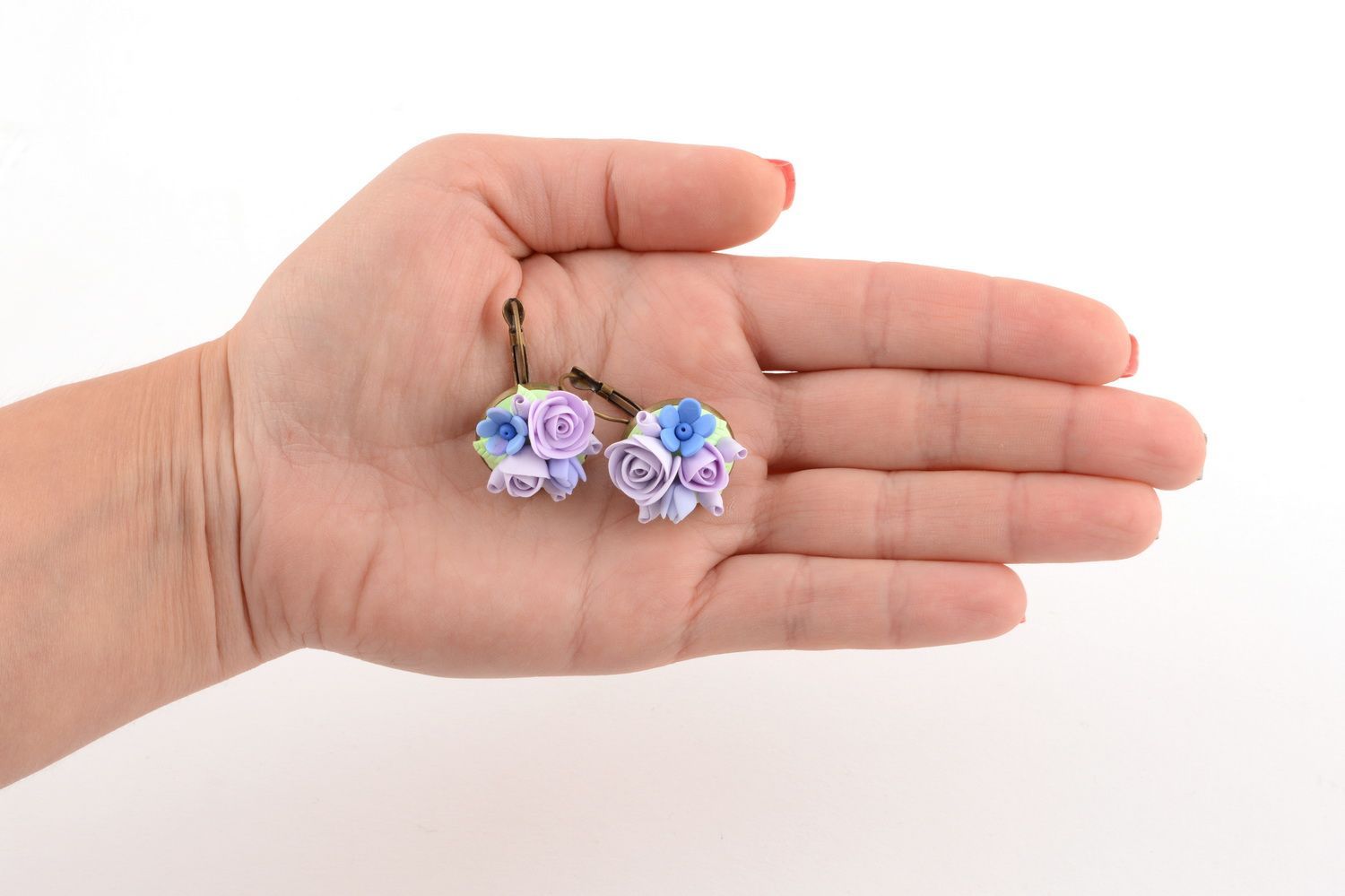Feierliche Gehänge Ohrringe aus Polymerton mit Blumen zart handgeschaffen schön foto 5