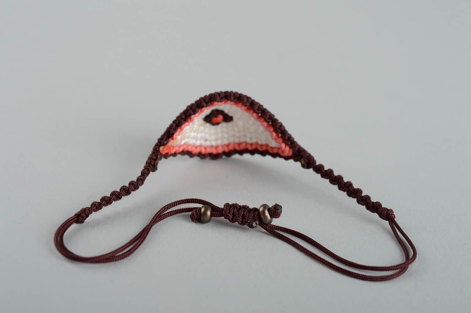 Pulsera hecha a mano de hilos y abalorios bisutería textil accesorio para mujer foto 4