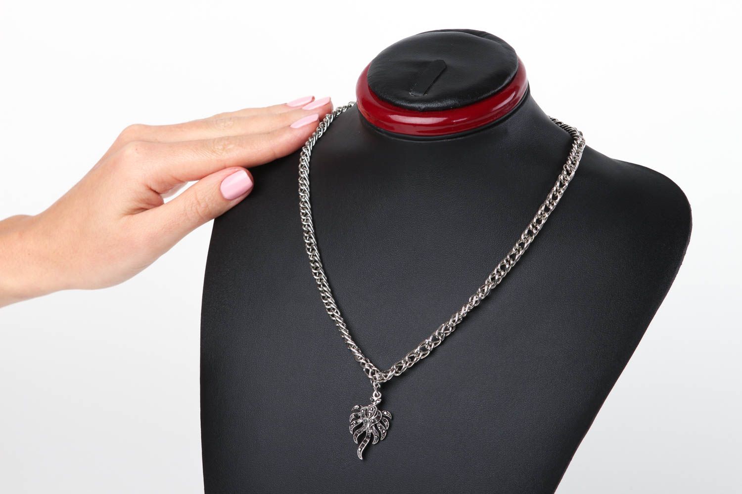 Pendentif en métal Bijou fait main design original tendance Cadeau pour femme photo 5