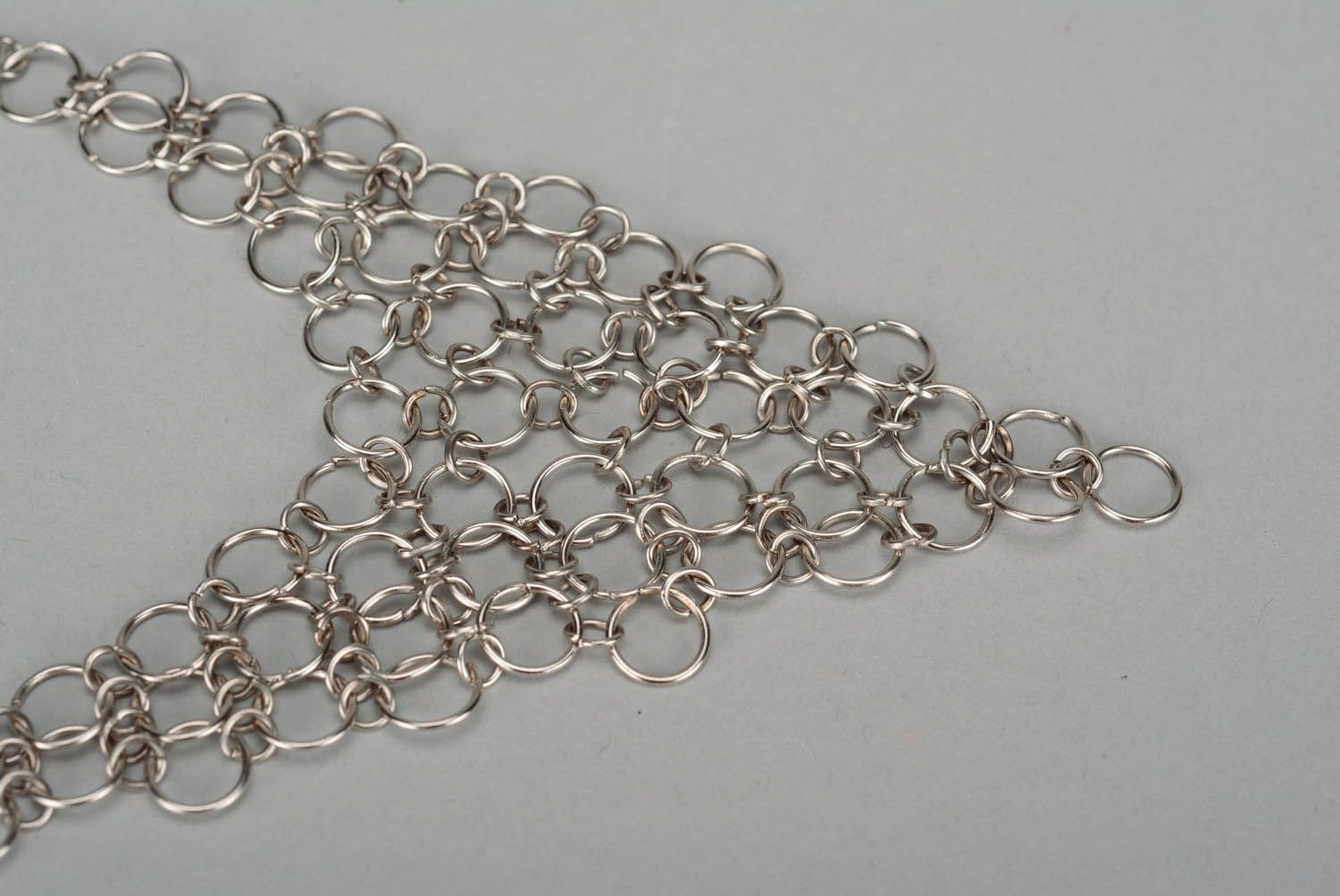 Necklace made of metal rings photo 1