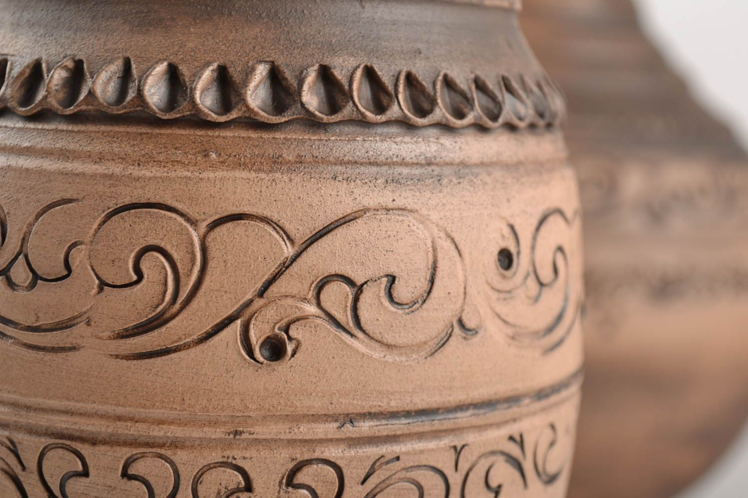 Jarros de cerámica hechos a mano conjunto de tres artículos  foto 2