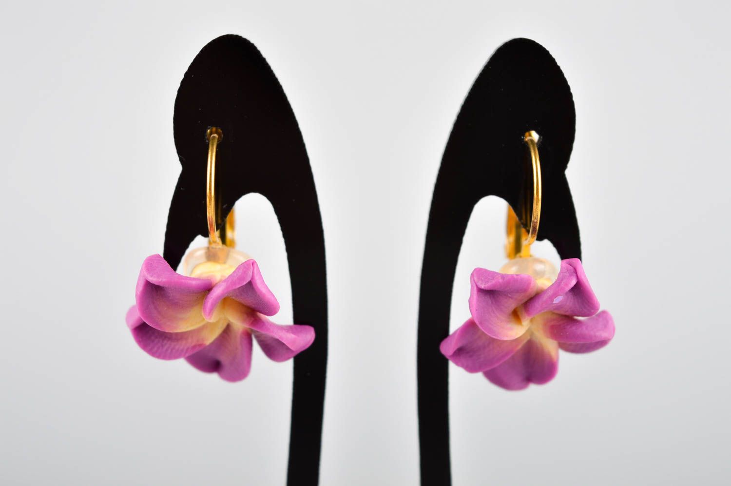 Violette zarte Blumen Ohrringe handmade Designer Schmuck Accessoire für Frauen foto 2