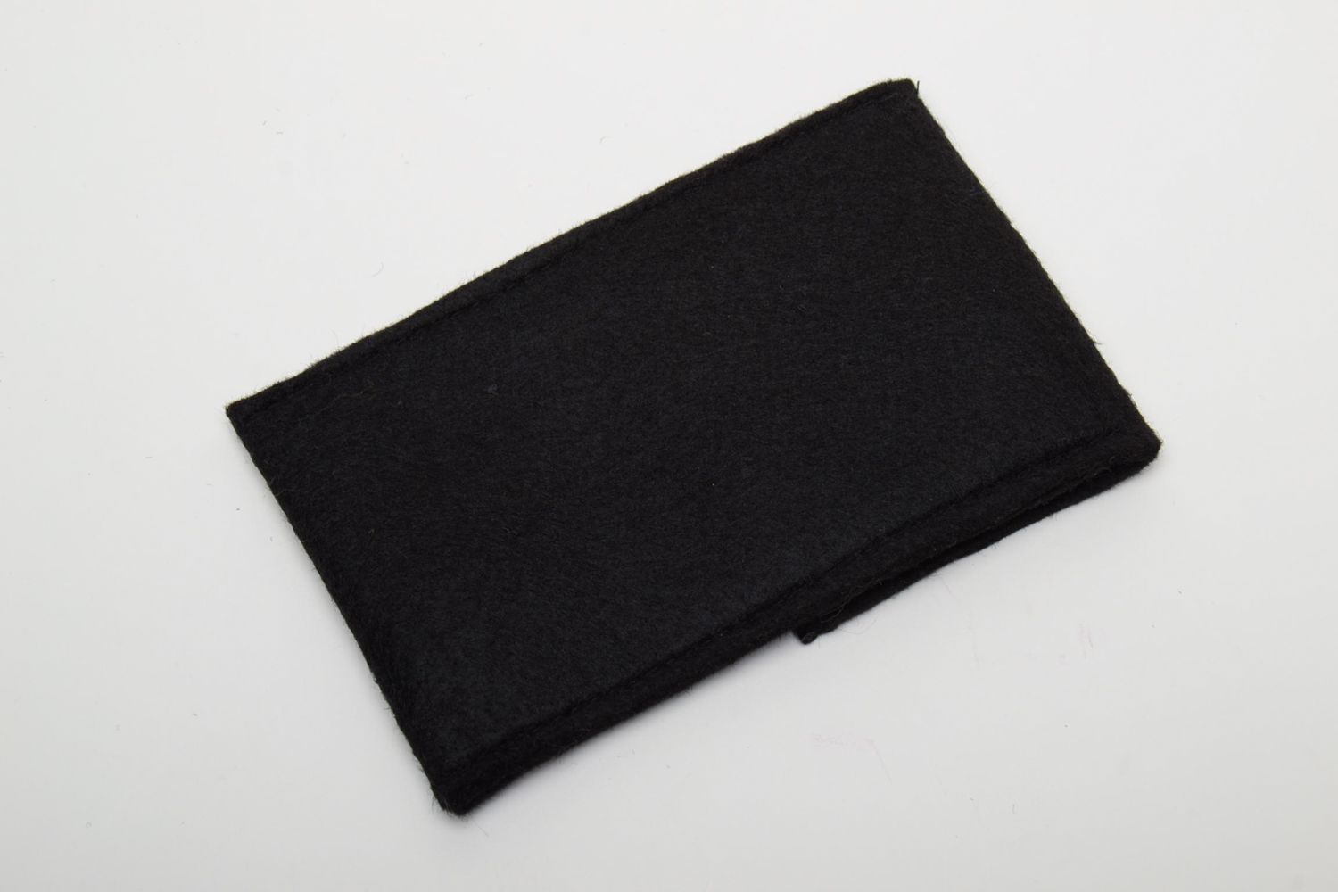 Felt and artificial leather phone case photo 4