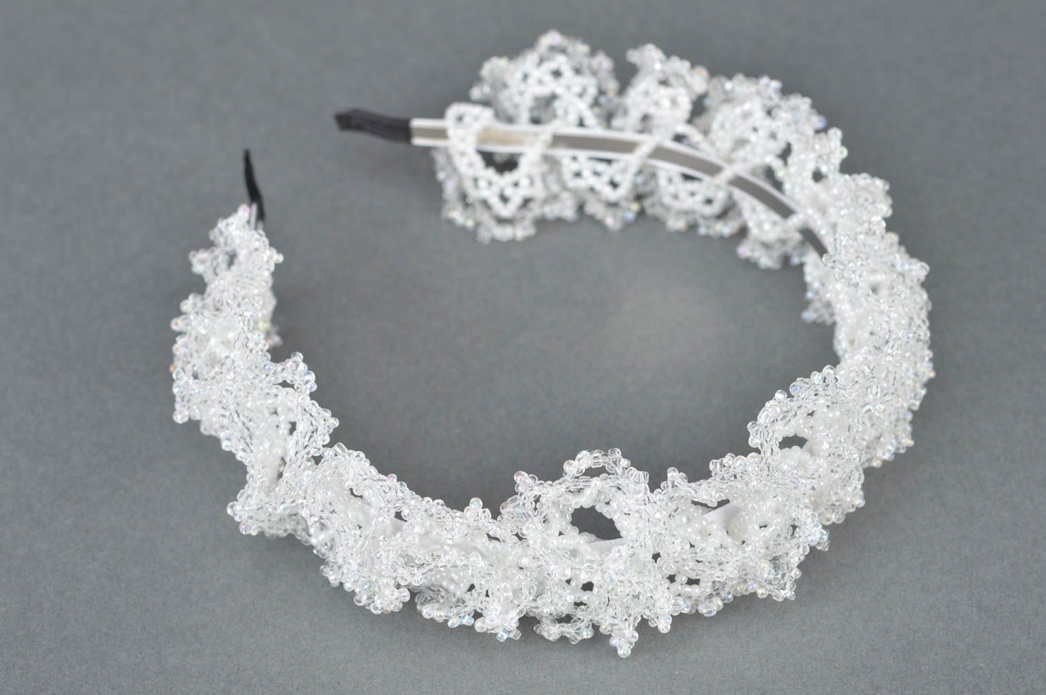 Beautiful white handmade woven beaded lace headband on thin basis photo 2