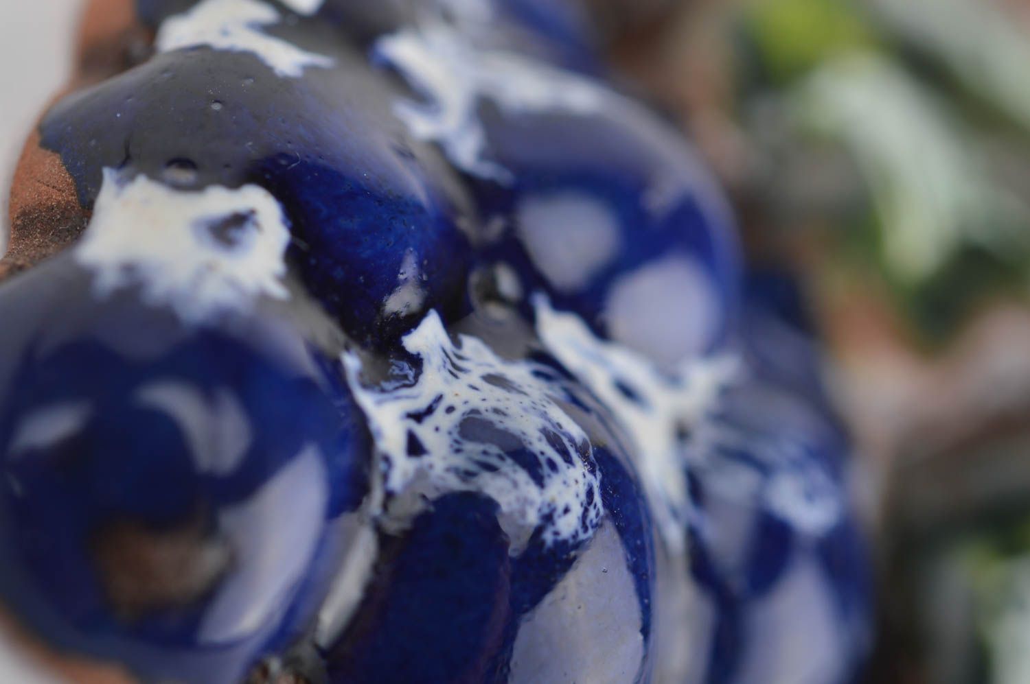 Imán de cerámica para refrigerador hecho a mano decorativo racimo de uvas foto 4
