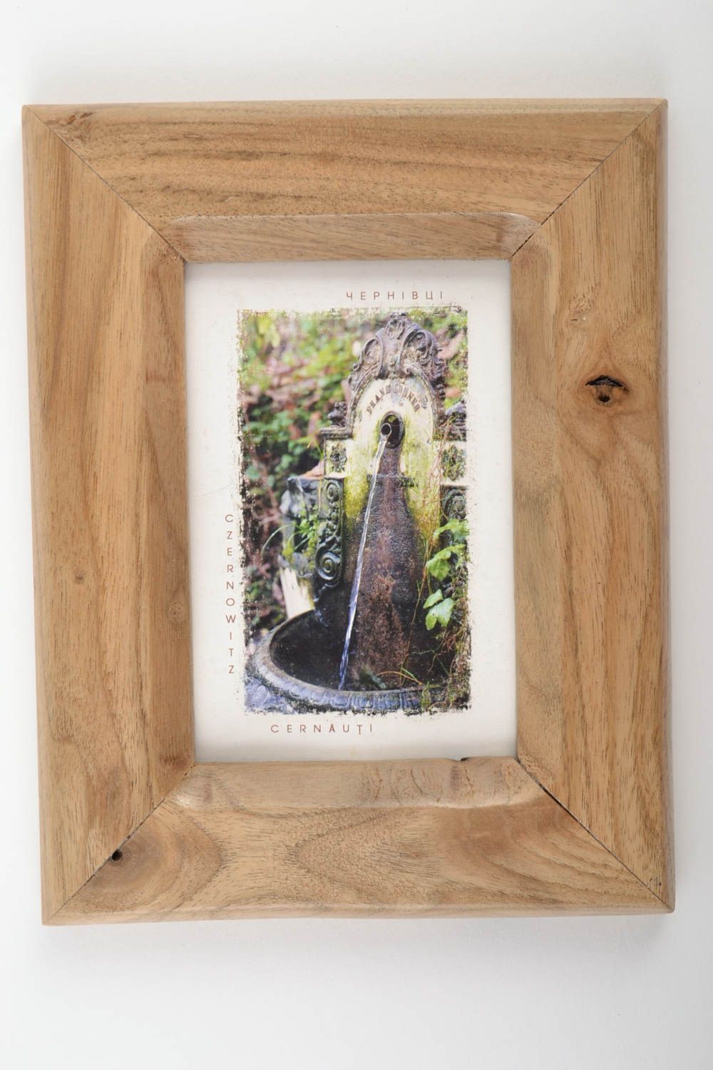 Рамка для фотографий деревянная светлая небольшая ручной работы внутри 150х100 фото 1