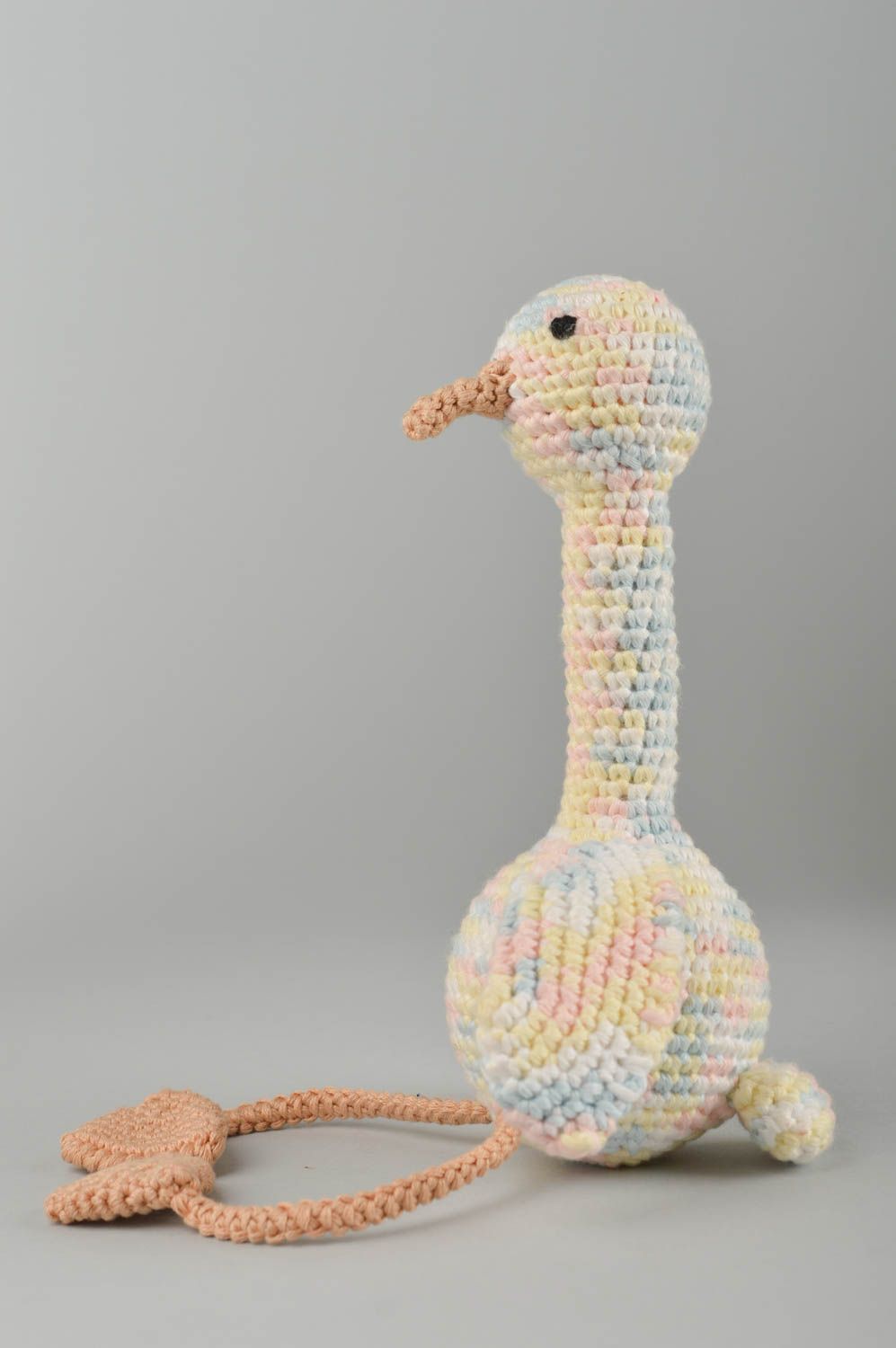 Gehäkeltes Spielzeug handmade Kuscheltier Ente Geschenkidee für Kinder schön  foto 2
