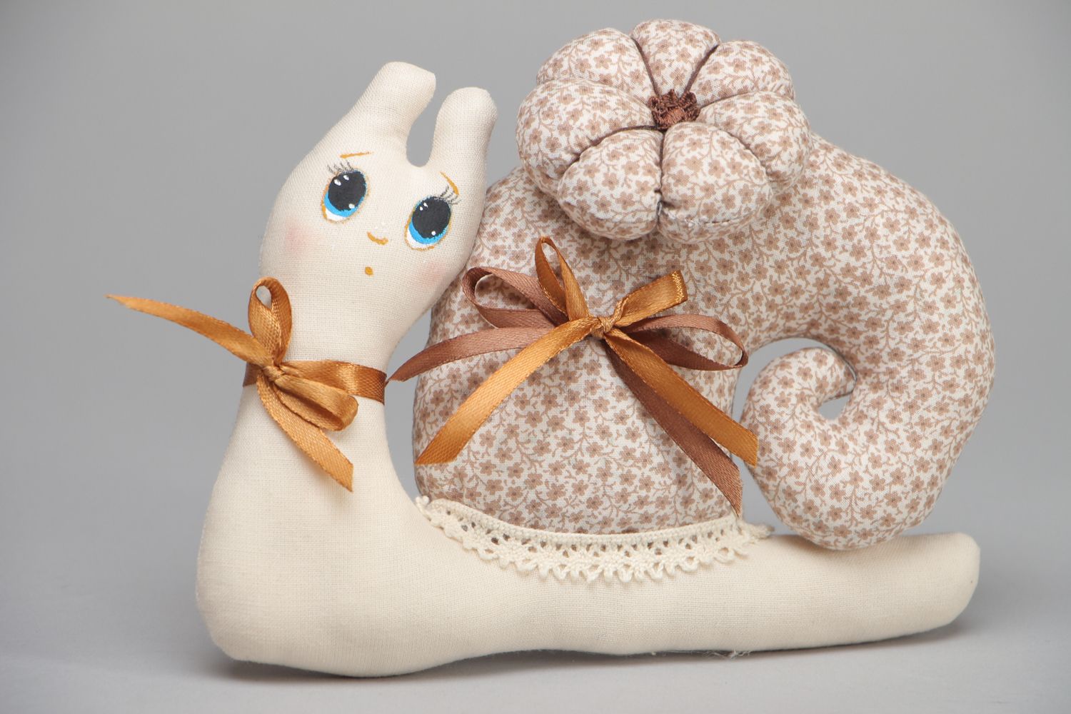 Handmade textile toy snail photo 1