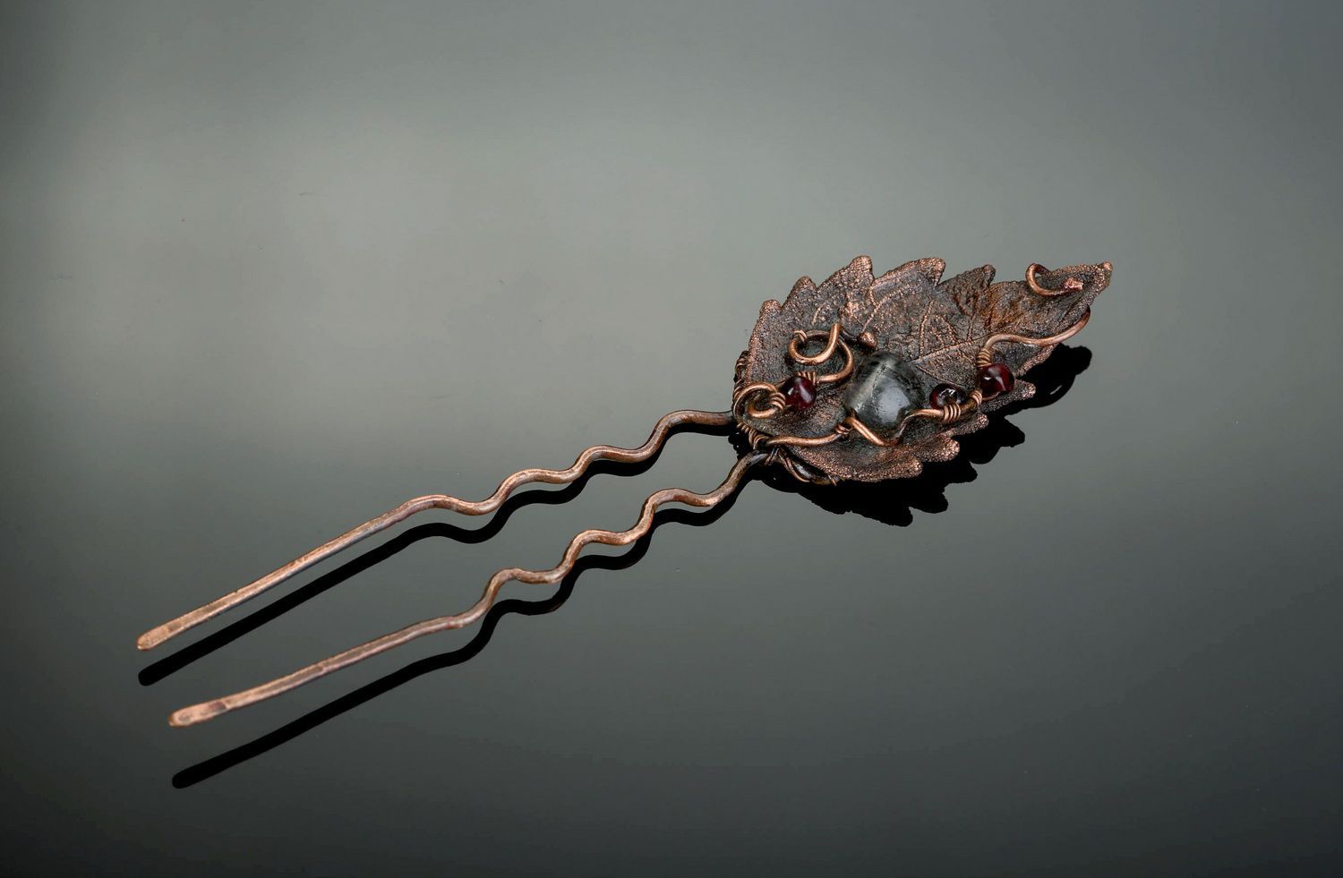 Hairpin with quartz and garnet photo 4