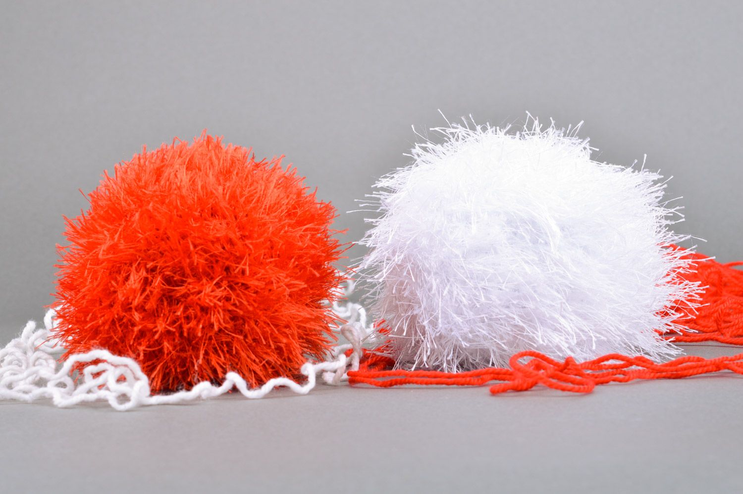 Set of 2 handmade soft toy balls crocheted of white and red threads for children photo 2