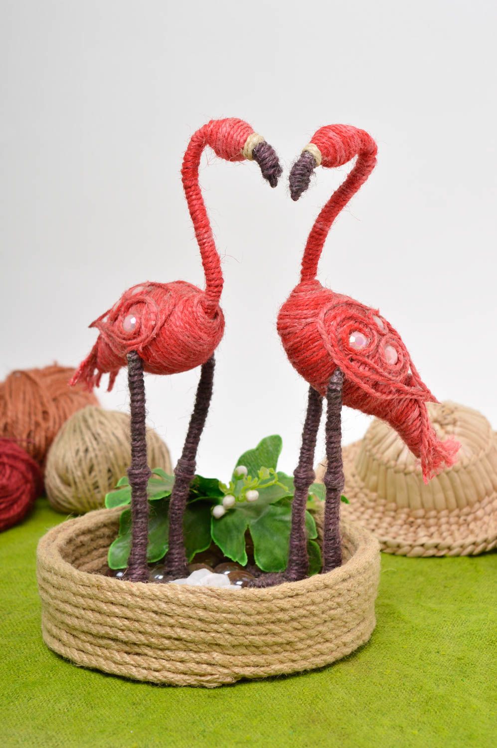 Handmade Deko Miniatur Figur Designer Geschenk Deko Ideen Haus Flamingo grell foto 1