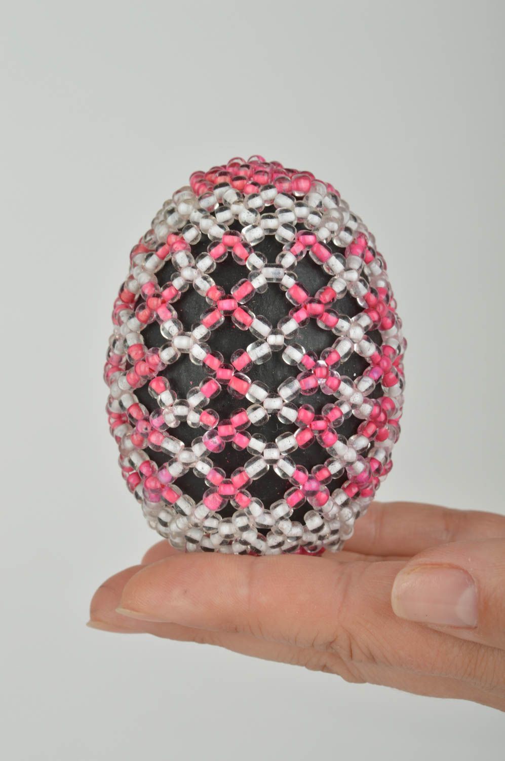 Unusual beautiful Easter egg woven over with Chinese beads for home decor photo 5