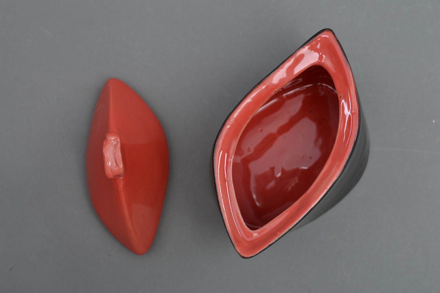 Pot à sucre en porcelaine fait main original noir et rouge vaisselle pratique photo 3