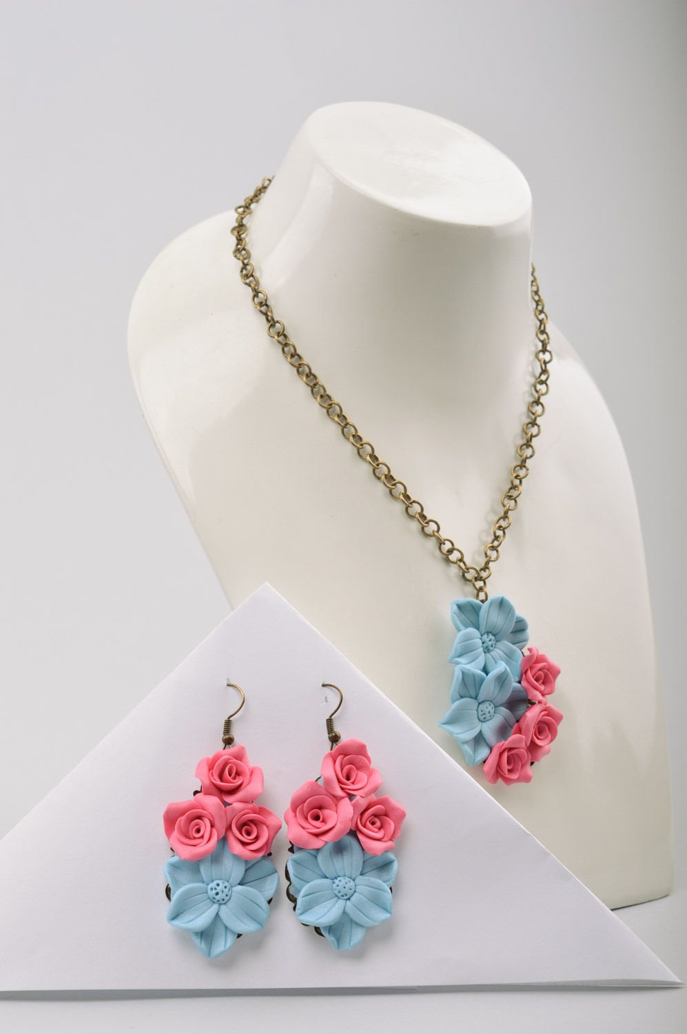 Bright handmade polymer clay flower jewelry set long earrings and pendant photo 5