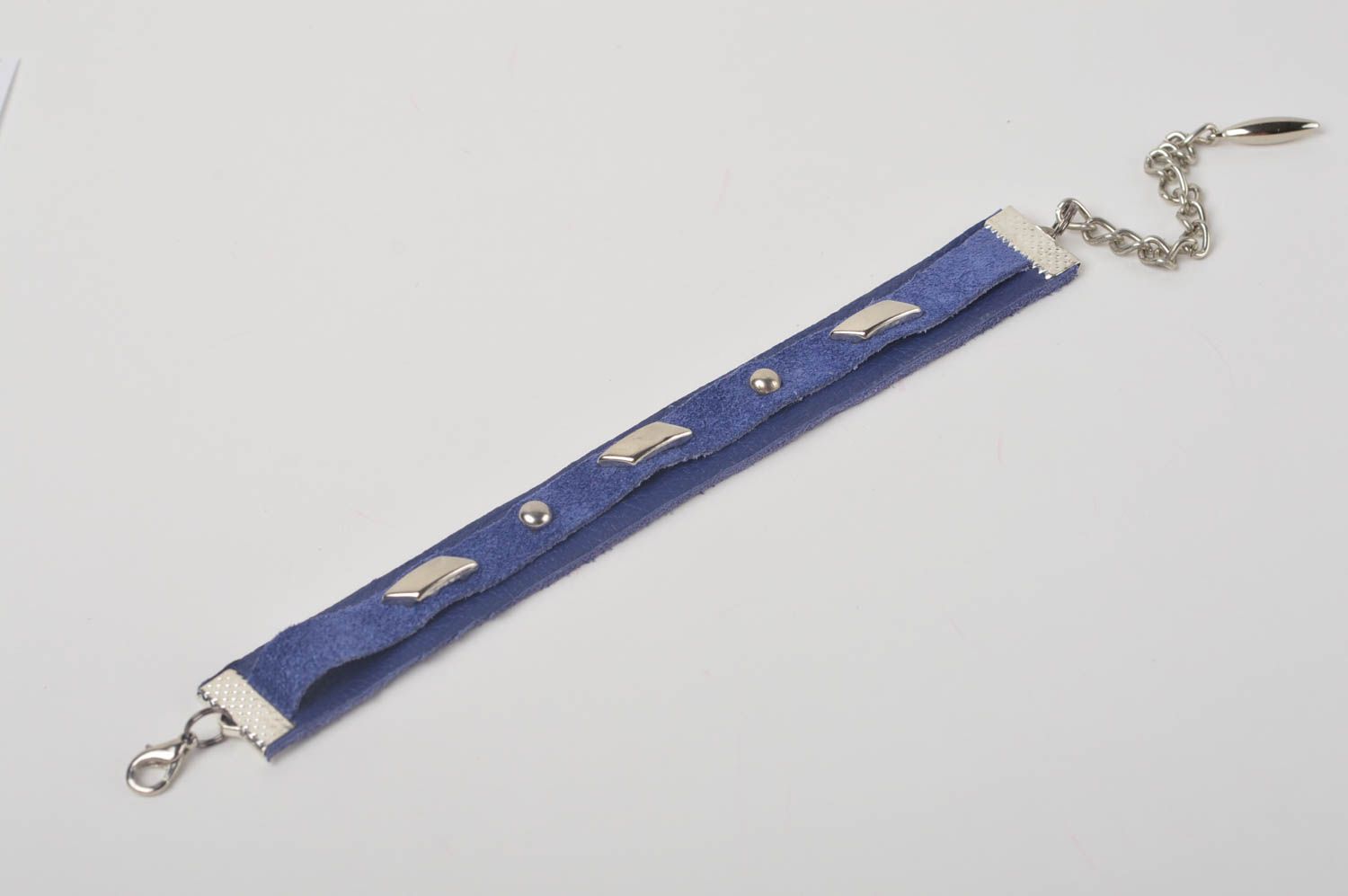 Bracelet cuir Bijoux fait main de couleur bleu Accessoire cuir stylé pour femme photo 3