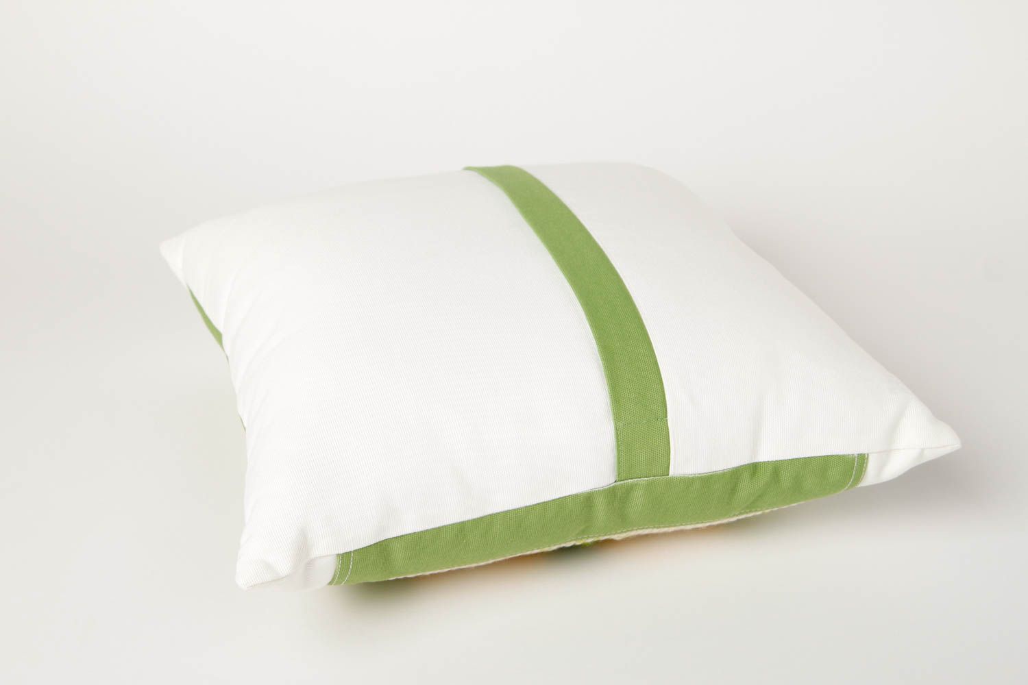 Подушка на диван милая подарок ручной работы декоративная подушка с вышивкой фото 4