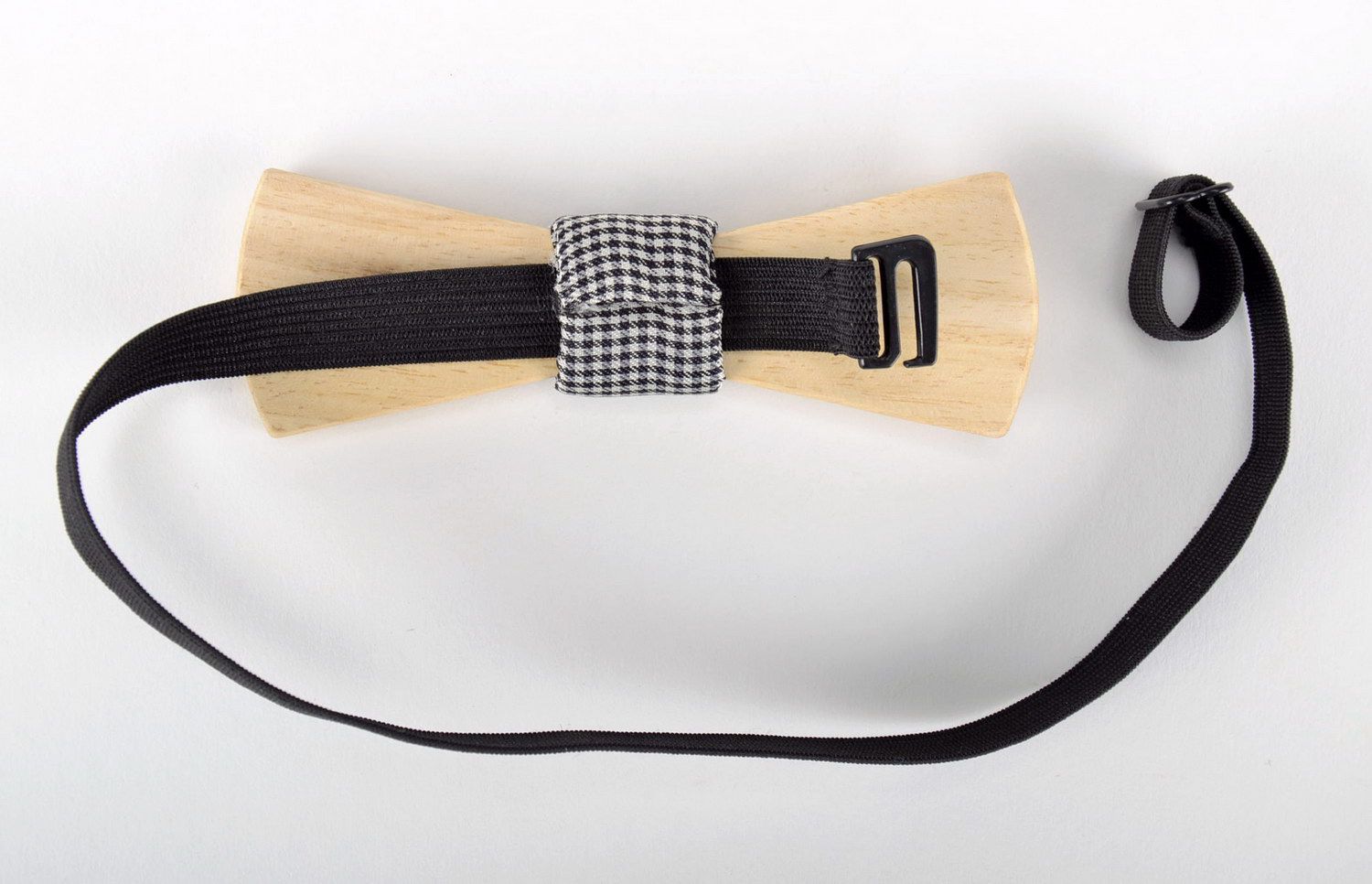Wooden bow-tie photo 3